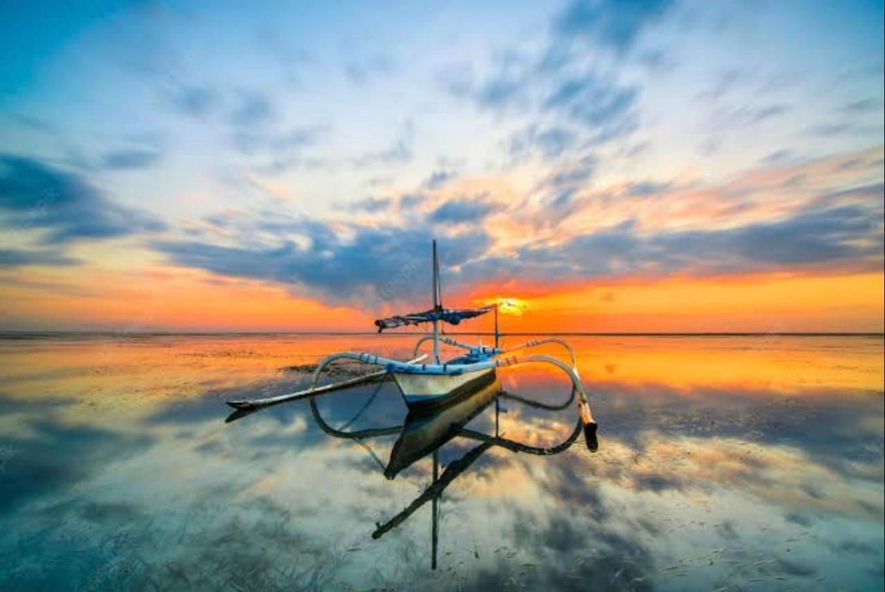 Louka Beach Bali Tianyar Exteriör bild
