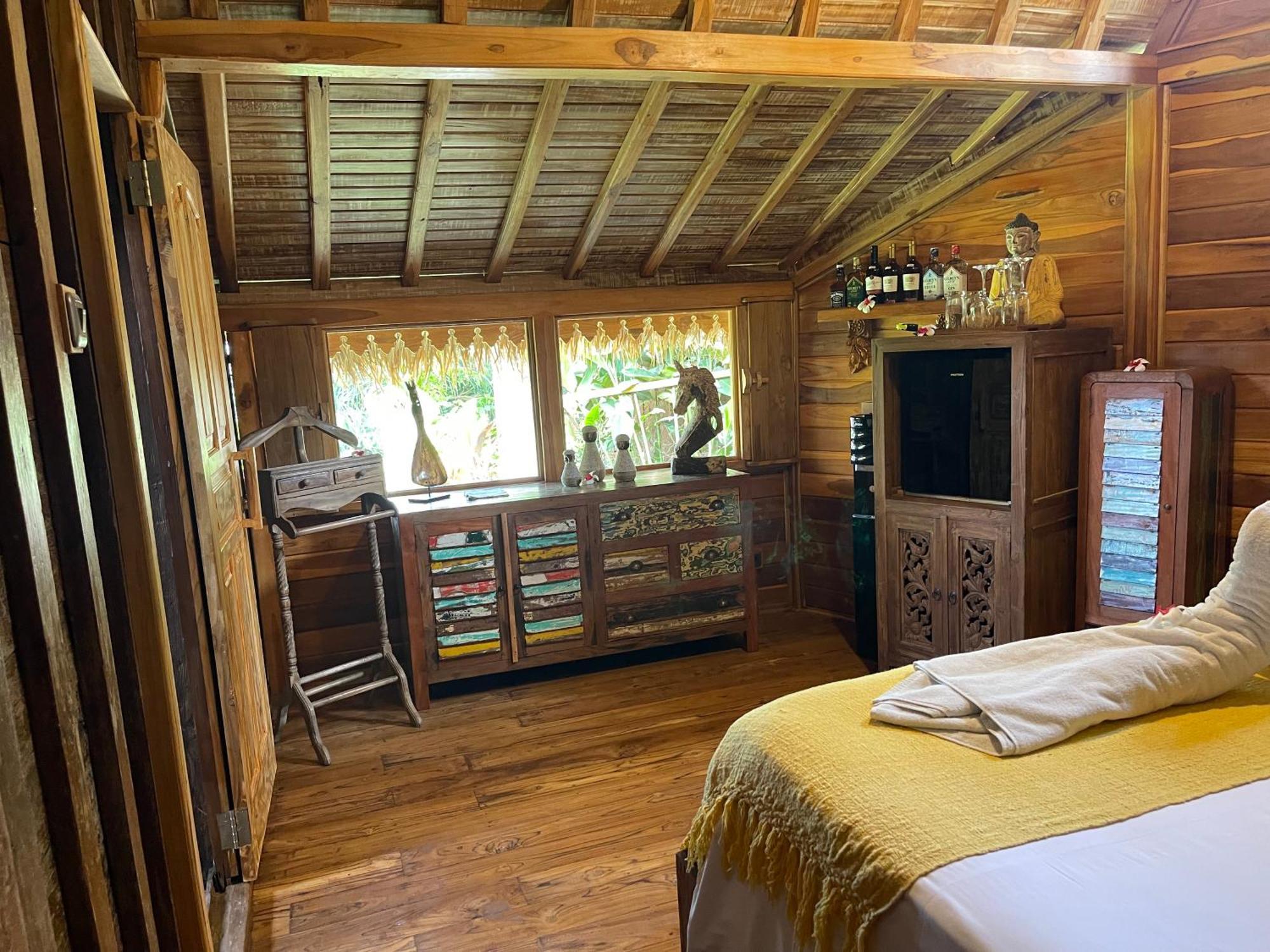 Louka Beach Bali Tianyar Exteriör bild