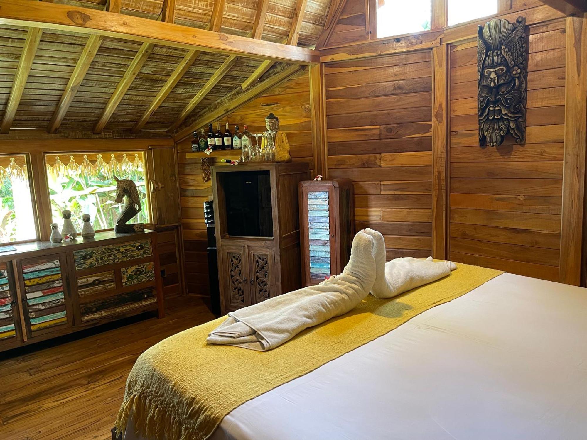 Louka Beach Bali Tianyar Exteriör bild