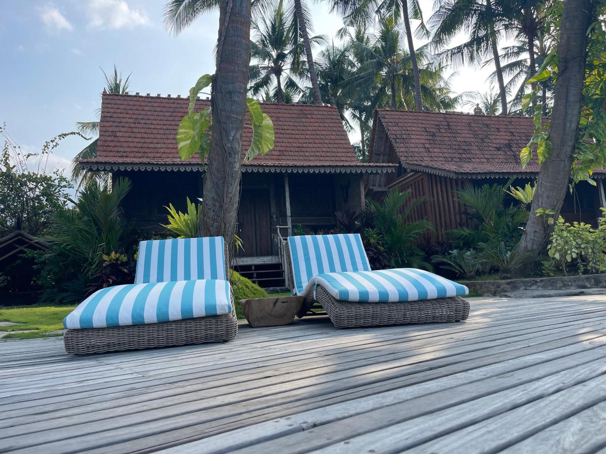 Louka Beach Bali Tianyar Exteriör bild