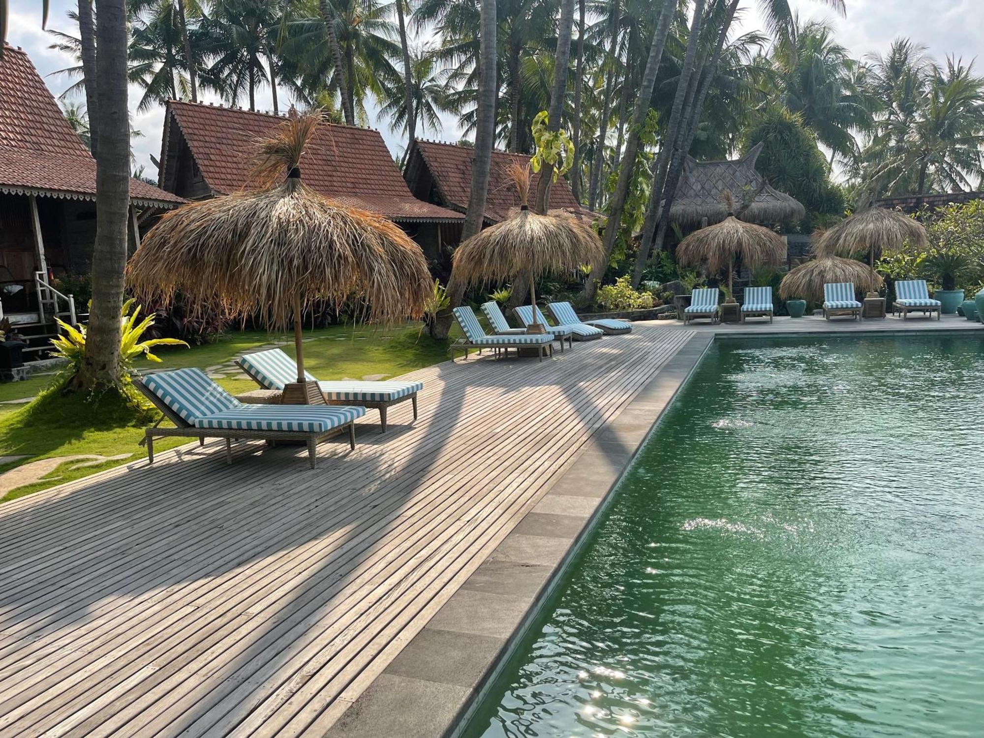 Louka Beach Bali Tianyar Exteriör bild