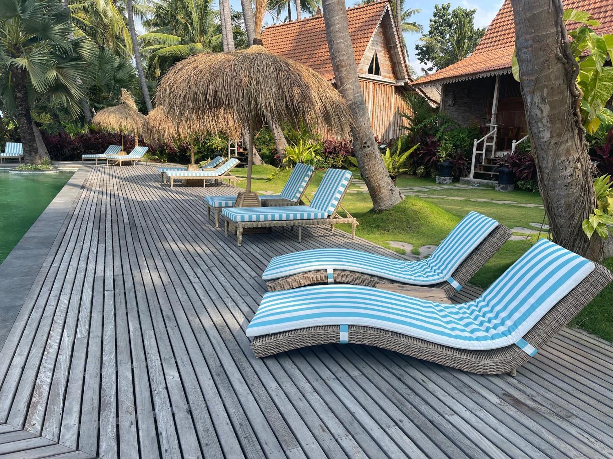 Louka Beach Bali Tianyar Exteriör bild