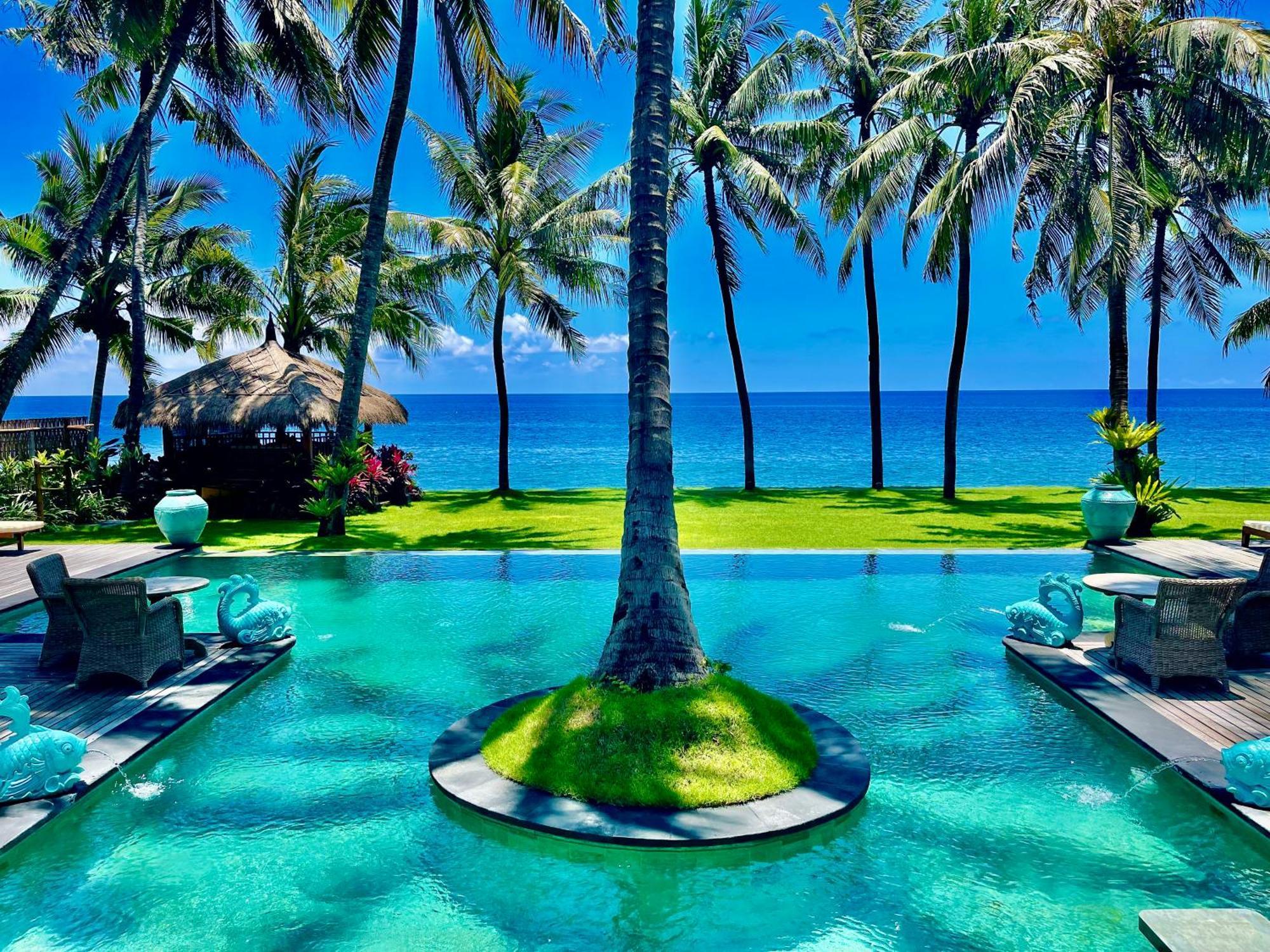 Louka Beach Bali Tianyar Exteriör bild